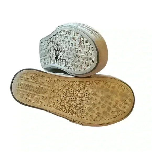 Ground Up Disney Princess Slip on Sneaker, Kid Size 11, Good Condition - Picture 3 of 8